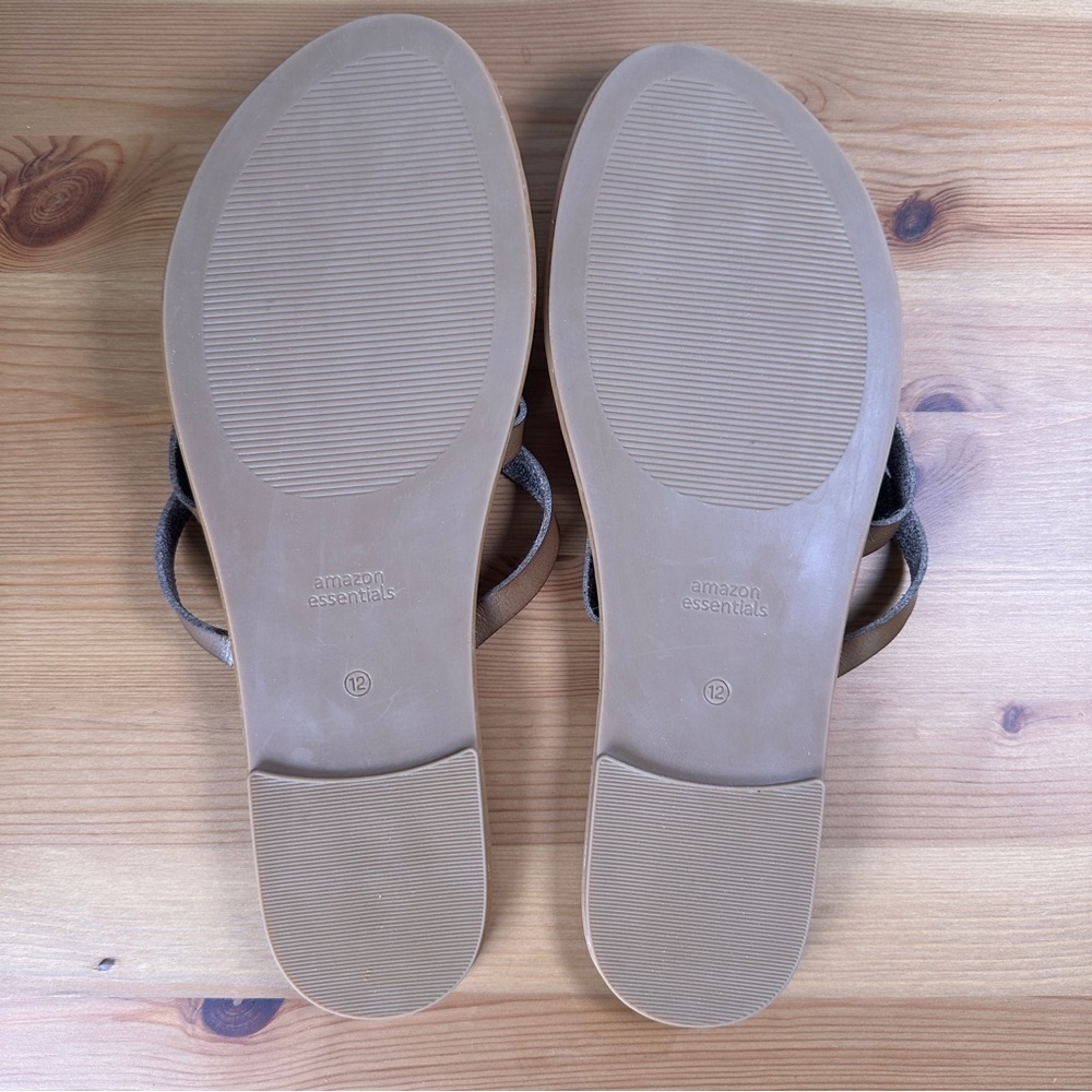 Women’s Brown Strappy Flat Sandals Toe Loop Slide Faux Leather Size 12 New - Picture 3 of 3